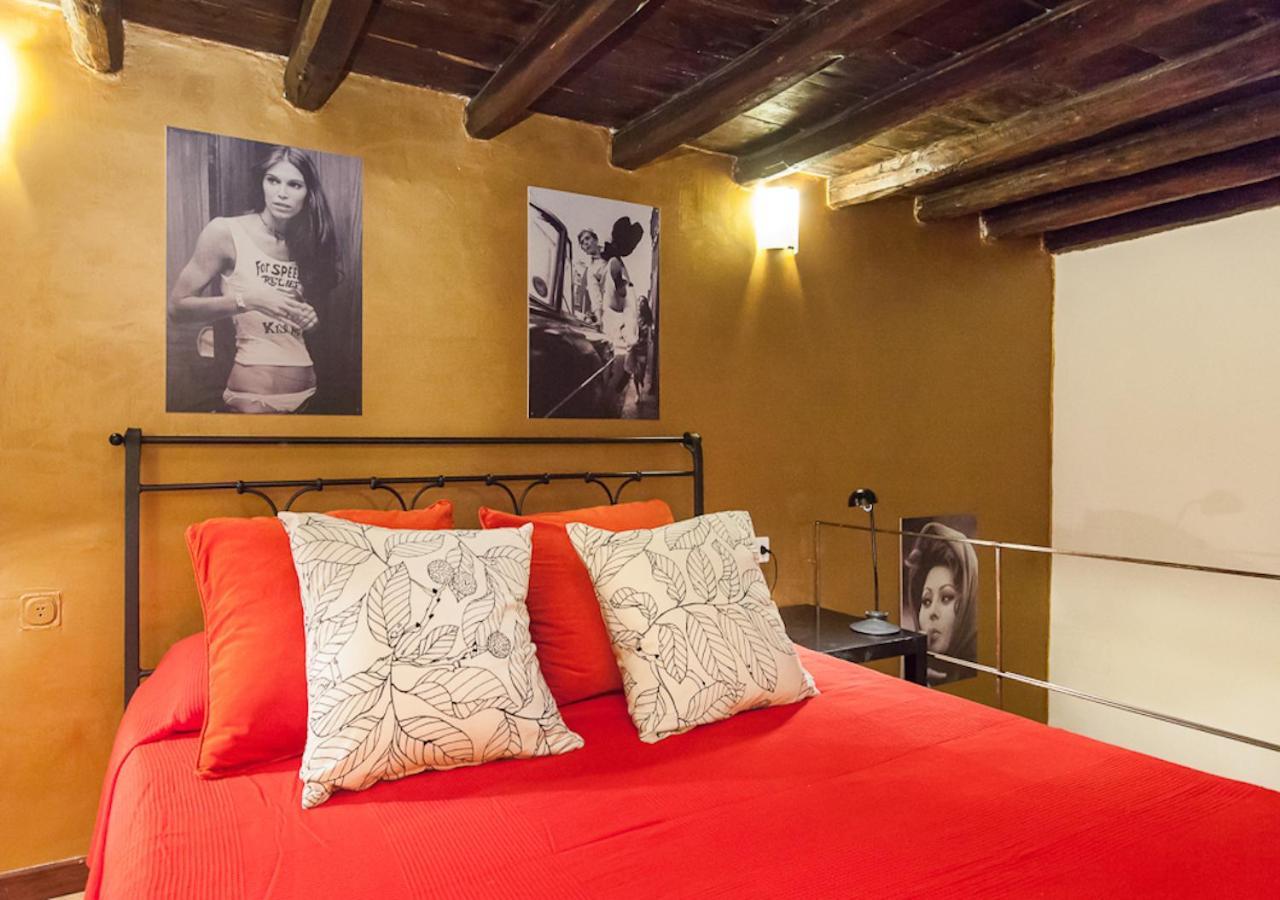 Independent In Trevi Fountain - Spain Square Roma Ngoại thất bức ảnh