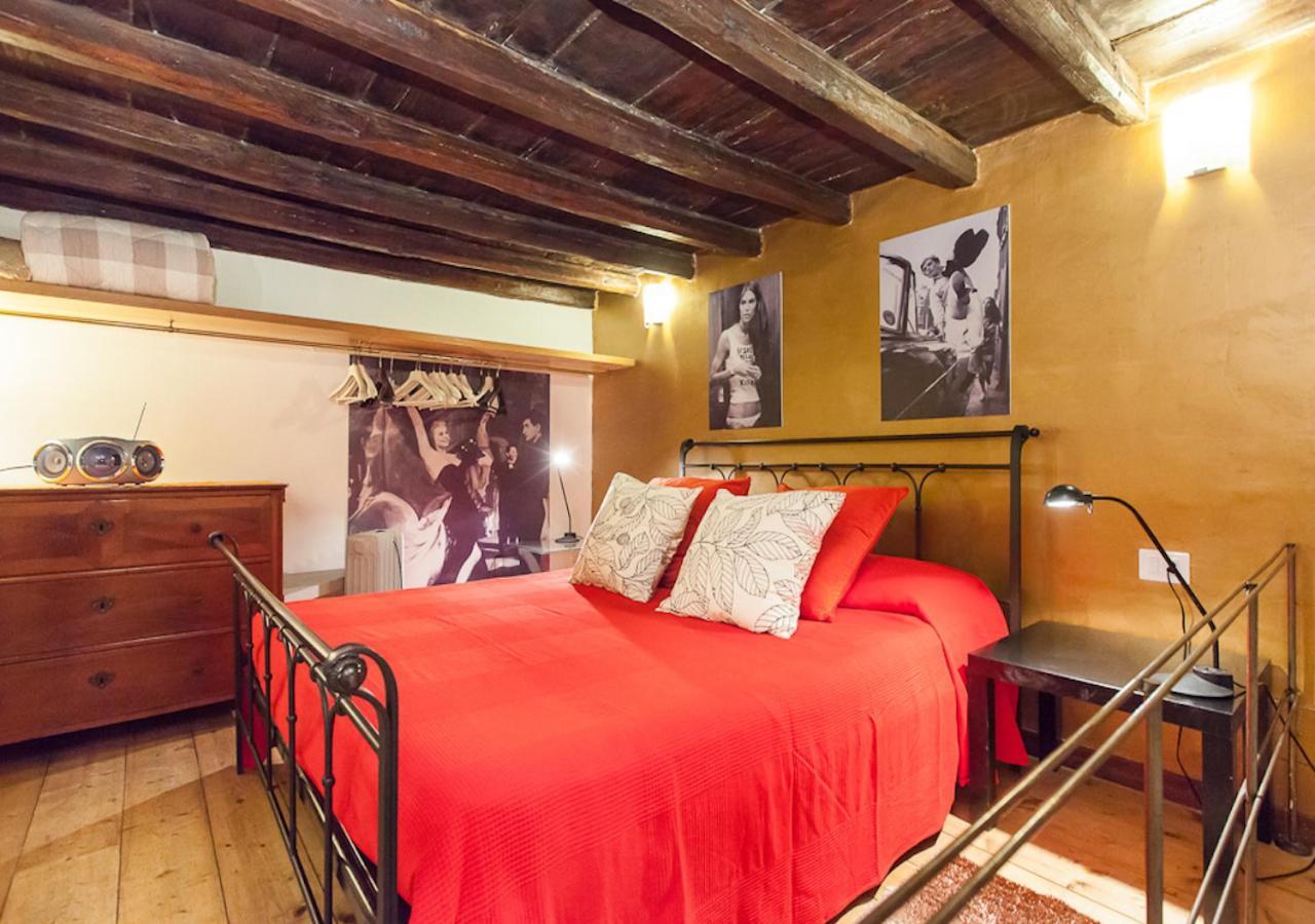 Independent In Trevi Fountain - Spain Square Roma Ngoại thất bức ảnh